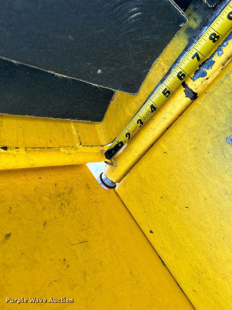 image for item DI7949 Powertek 731  wood chipper