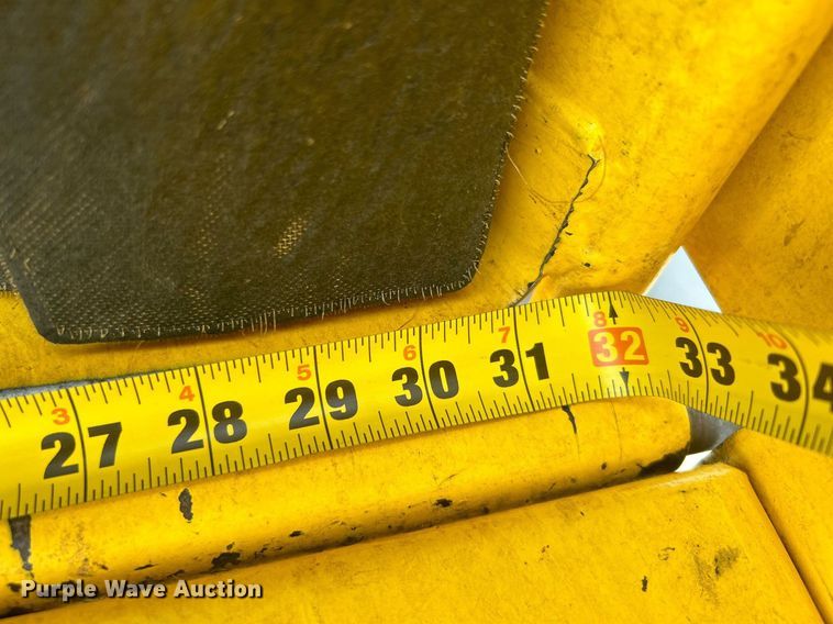 image for item DI7949 Powertek 731  wood chipper