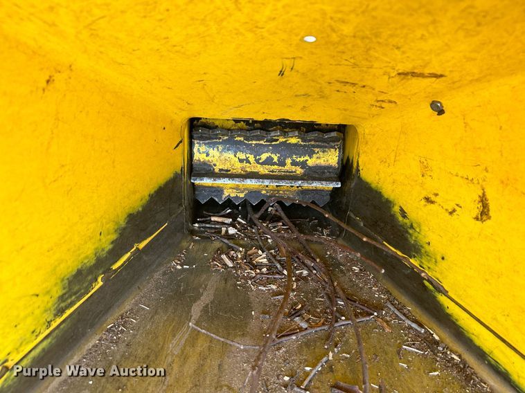 image for item DI7949 Powertek 731  wood chipper