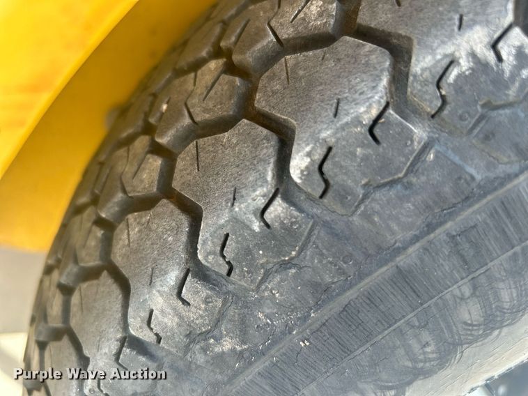 image for item DI7949 Powertek 731  wood chipper