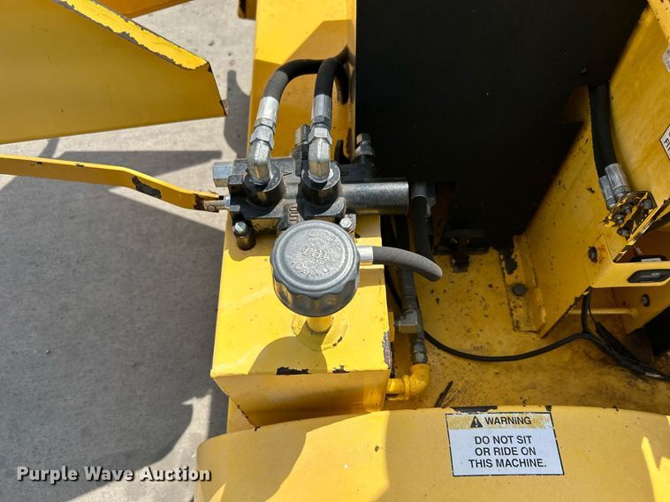 image for item DI7950 Powertek 731  wood chipper