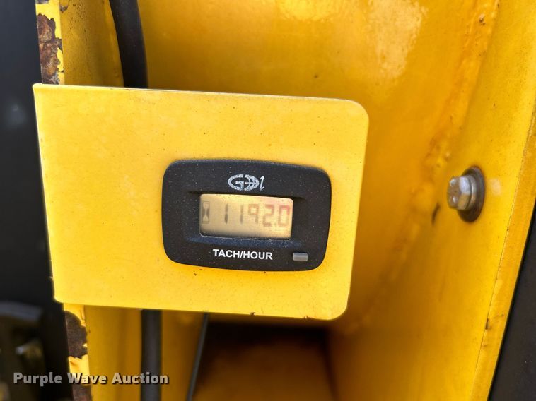 image for item DI7950 Powertek 731  wood chipper