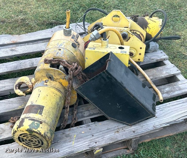 image for item DI7952 Gaffey 2 Ton  overhead crane