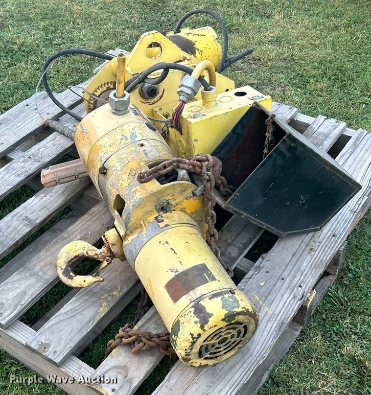 image for item DI7952 Gaffey 2 Ton  overhead crane