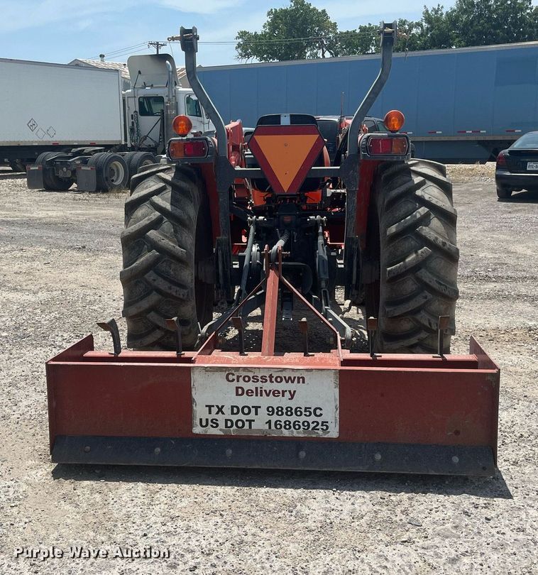 image for item DI8741 2011 Kubota MX4700  tractor