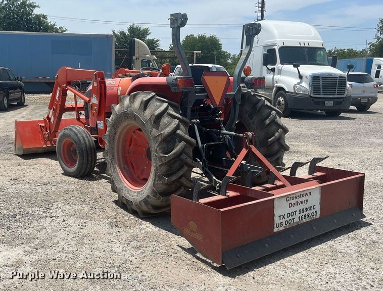 image for item DI8741 2011 Kubota MX4700  tractor