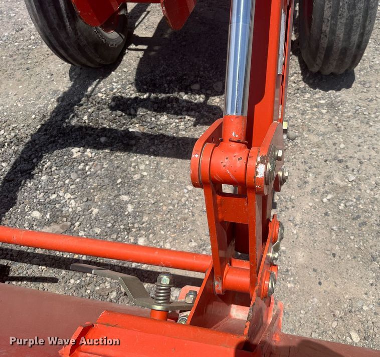 image for item DI8741 2011 Kubota MX4700  tractor