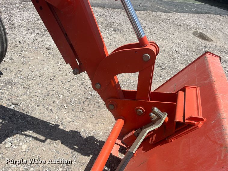 image for item DI8741 2011 Kubota MX4700  tractor