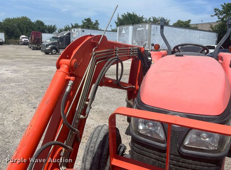 image for item DI8741 2011 Kubota MX4700  tractor