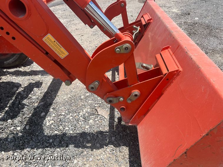 image for item DI8741 2011 Kubota MX4700  tractor