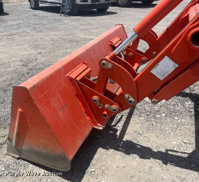 image for item DI8741 2011 Kubota MX4700  tractor