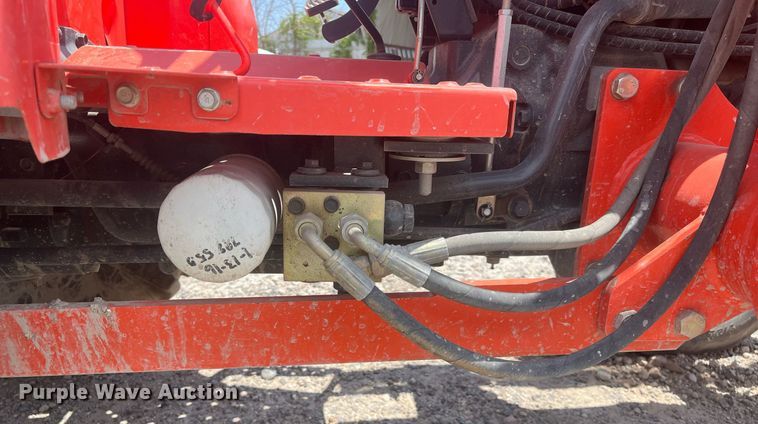 image for item DI8741 2011 Kubota MX4700  tractor