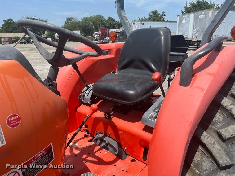 image for item DI8741 2011 Kubota MX4700  tractor