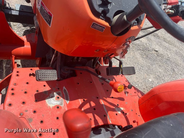 image for item DI8741 2011 Kubota MX4700  tractor