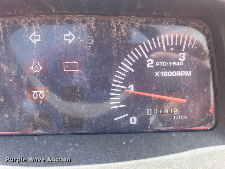 image for item DI8741 2011 Kubota MX4700  tractor