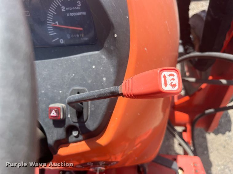 image for item DI8741 2011 Kubota MX4700  tractor