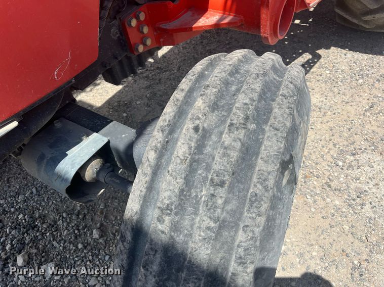 image for item DI8741 2011 Kubota MX4700  tractor