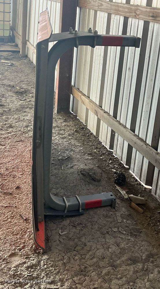 image for item DI8741 2011 Kubota MX4700  tractor