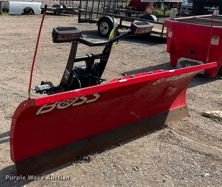 image for item DL3931 Boss   8' W snow plow
