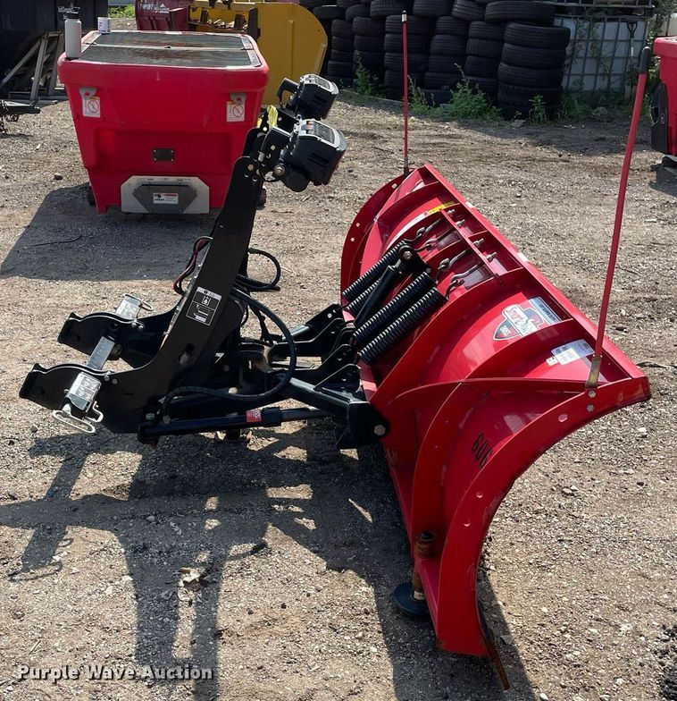 image for item DL3931 Boss   8' W snow plow