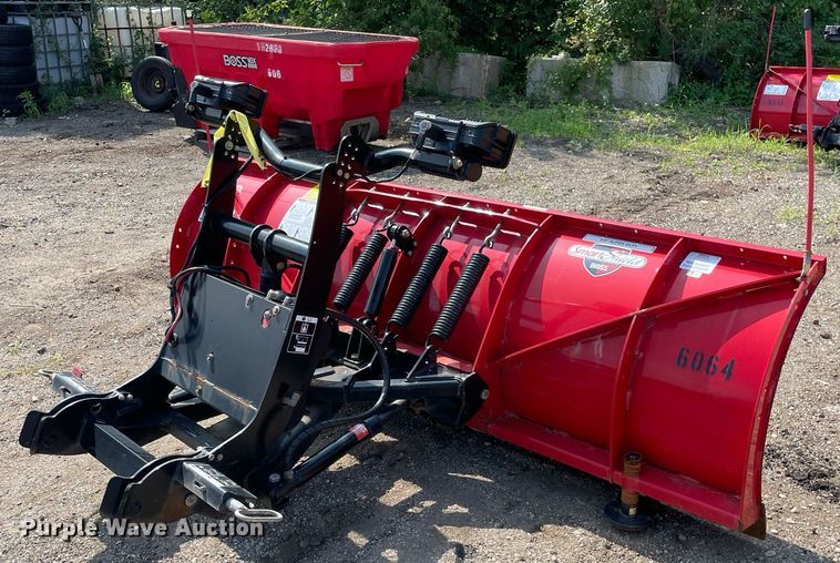 image for item DL3931 Boss   8' W snow plow