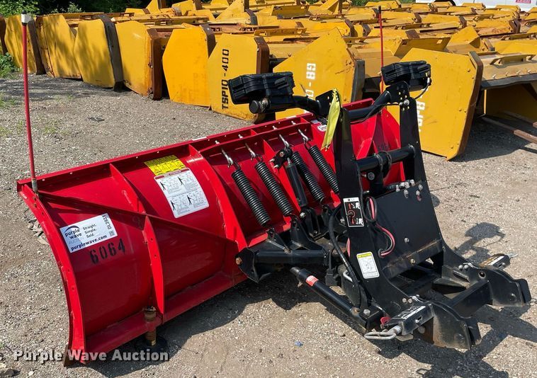 image for item DL3931 Boss   8' W snow plow