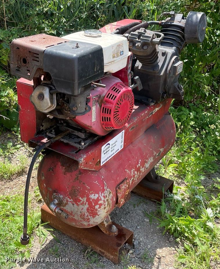 image for item DL3933 Ingersoll Rand 2475  air compressor