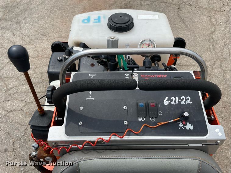 image for item DL3936 Snowrator ZX4