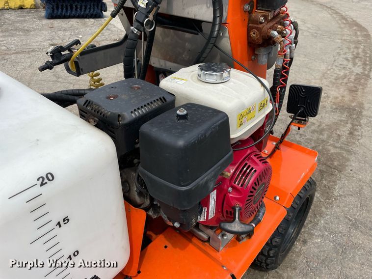 image for item DL3936 Snowrator ZX4