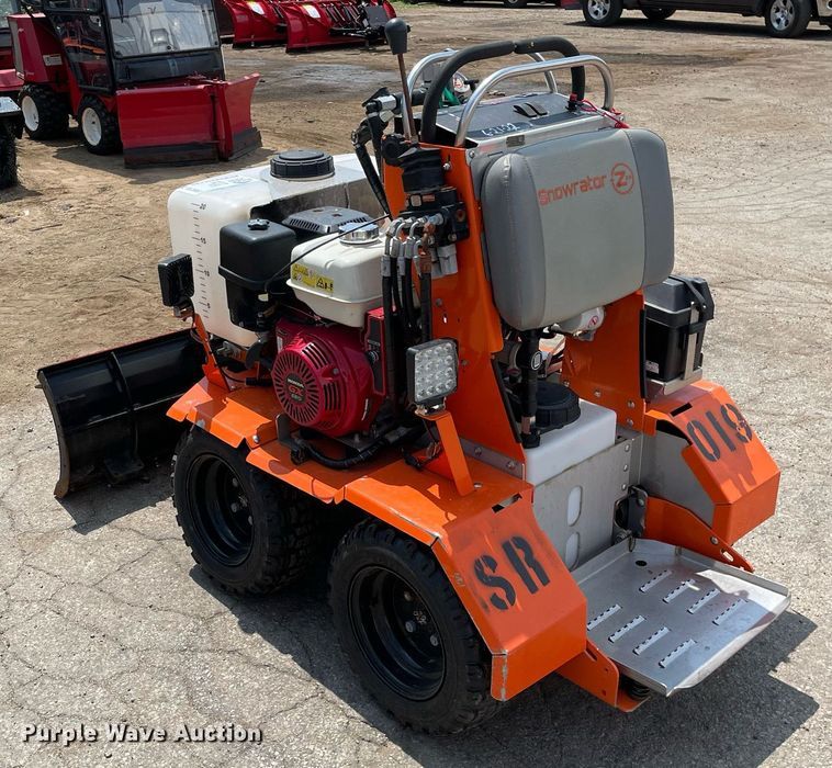 image for item DL3937 Snowrator ZX4