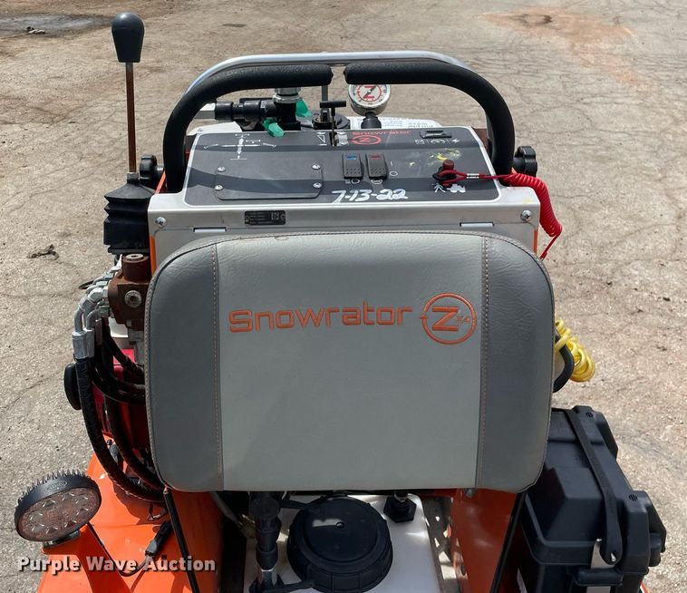 image for item DL3938 Snowrator ZX4