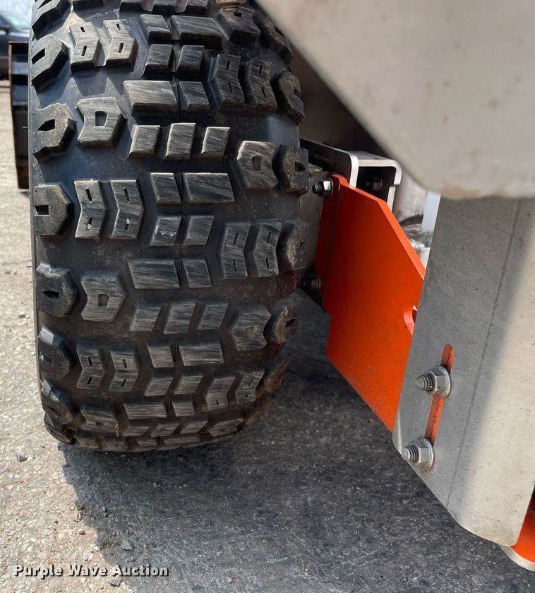 image for item DL3938 Snowrator ZX4