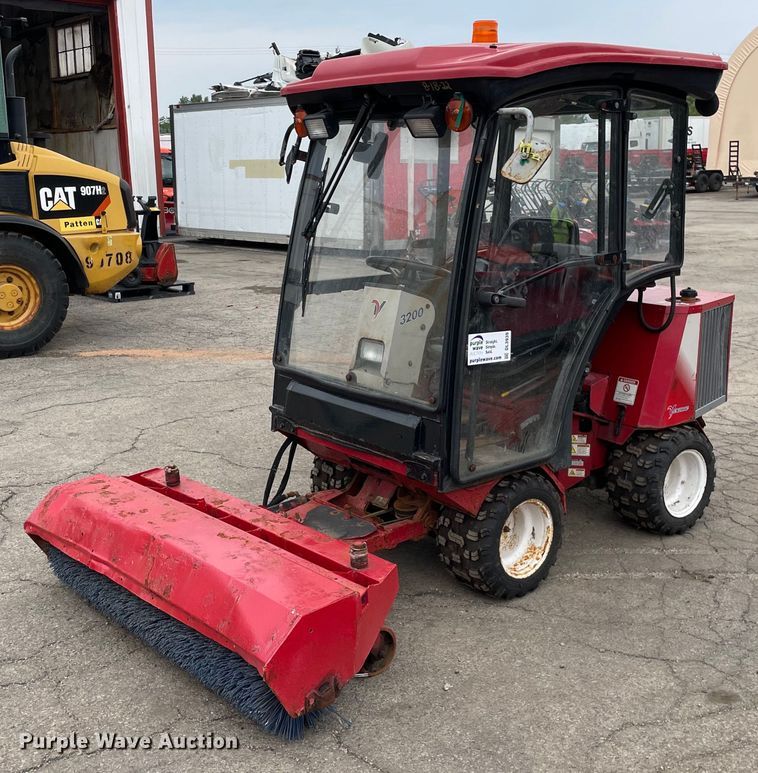 image for item DL3939 Ventrac 3200  compact tractor