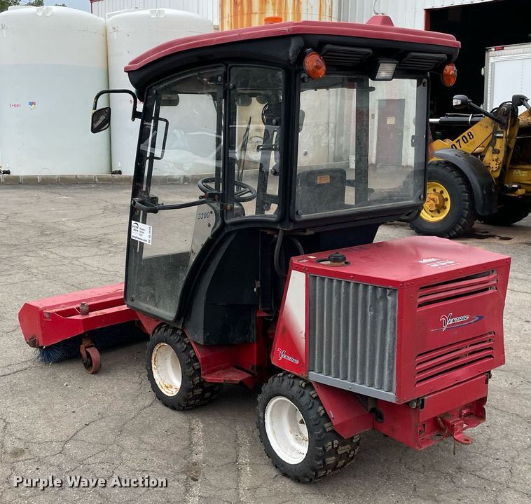 image for item DL3939 Ventrac 3200  compact tractor