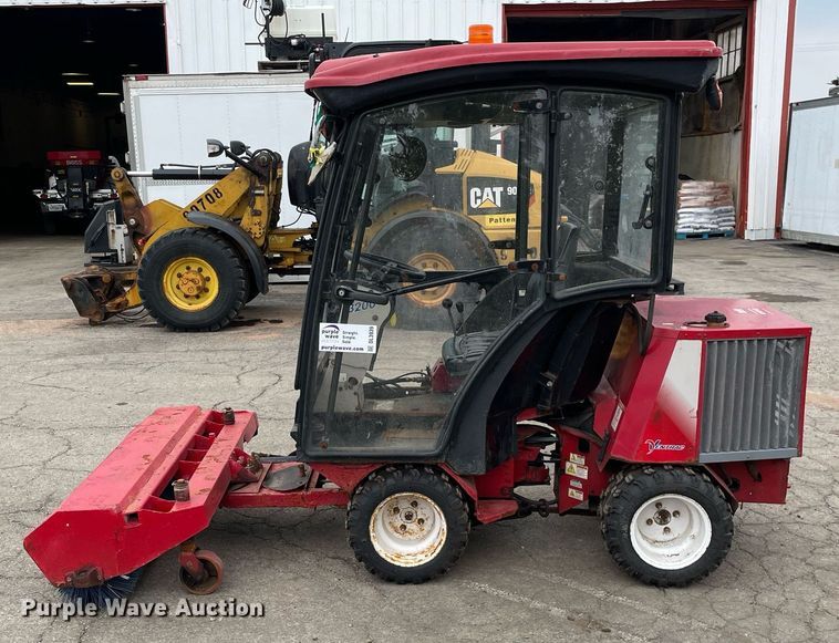 image for item DL3939 Ventrac 3200  compact tractor