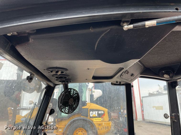 image for item DL3939 Ventrac 3200  compact tractor