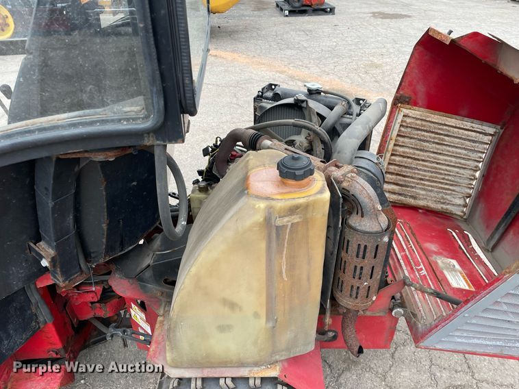 image for item DL3939 Ventrac 3200  compact tractor