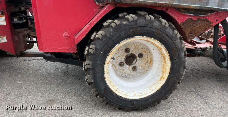 image for item DL3939 Ventrac 3200  compact tractor