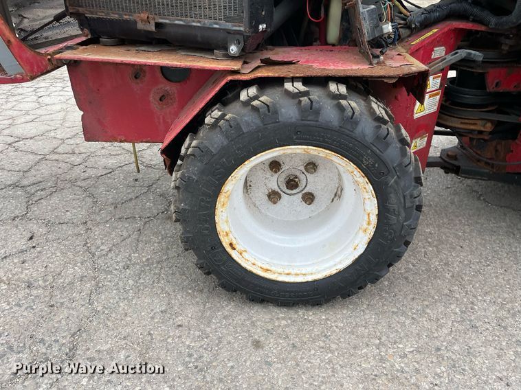 image for item DL3939 Ventrac 3200  compact tractor