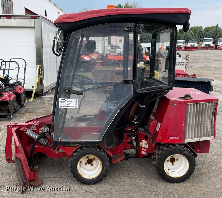 image for item DL3940 Ventrac 3200  compact tractor