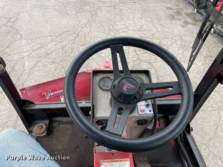 image for item DL3940 Ventrac 3200  compact tractor