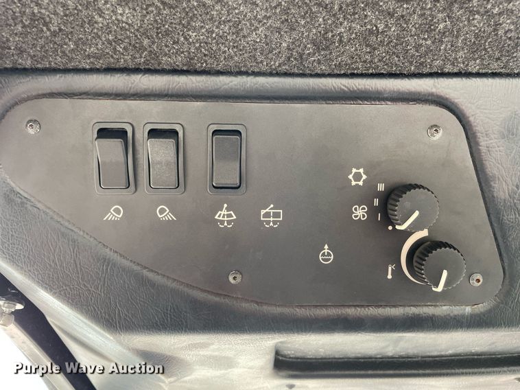 image for item DL3940 Ventrac 3200  compact tractor