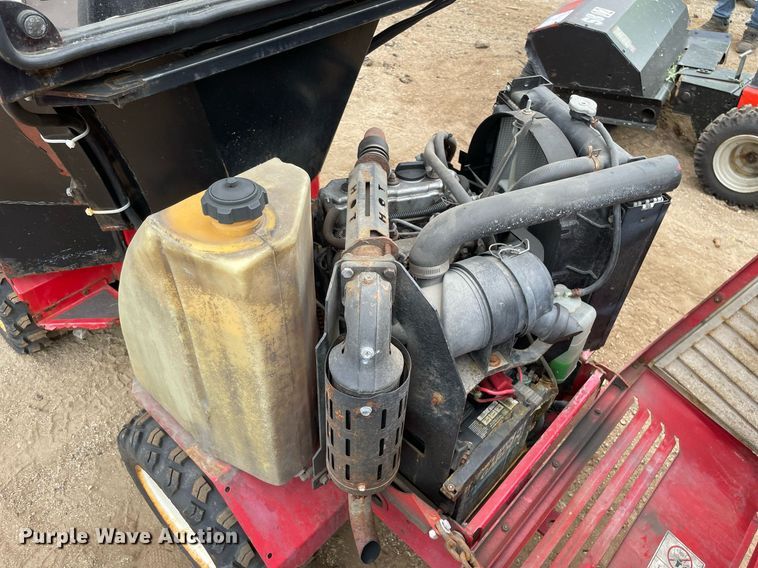 image for item DL3940 Ventrac 3200  compact tractor