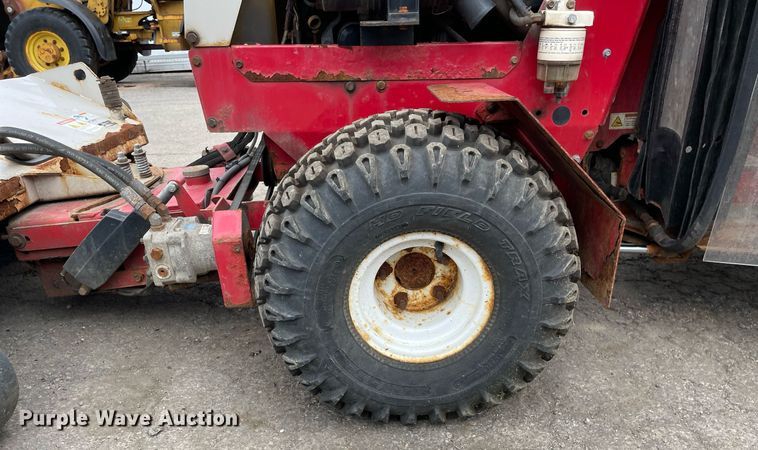 image for item DL3941 Ventrac 4200  compact tractor