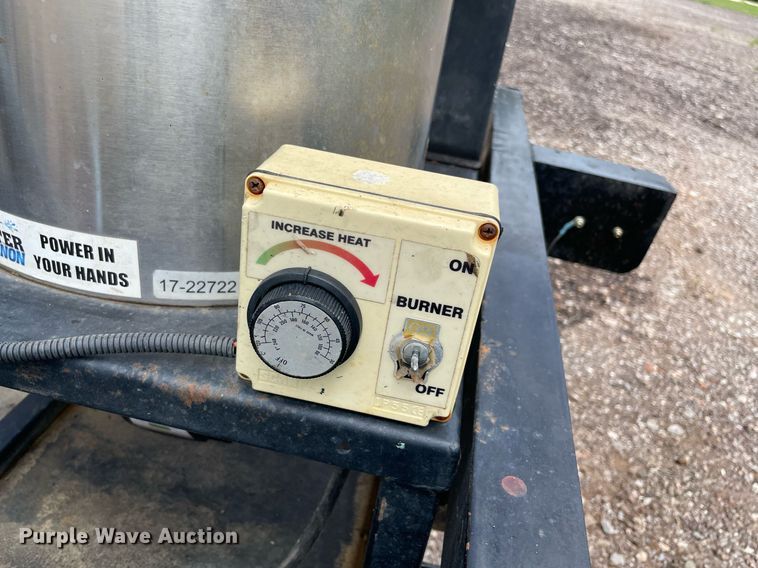 image for item DM0294 2017 Buck Dandy  pressure washer trailer