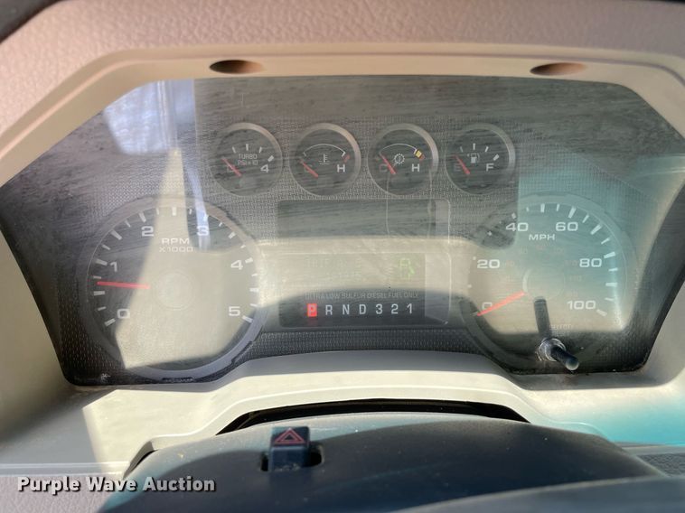 image for item DM0295 2010 Ford F350 Super Duty  Crew Cab pickup truck