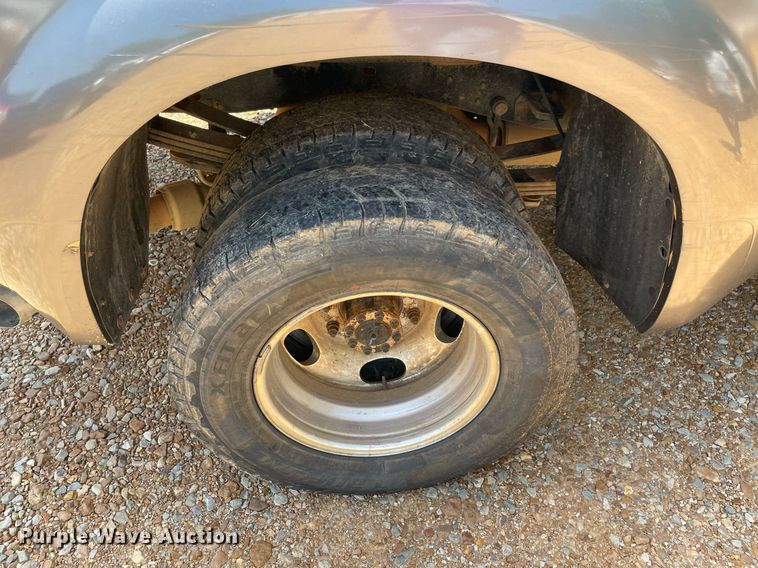 image for item DM0295 2010 Ford F350 Super Duty  Crew Cab pickup truck