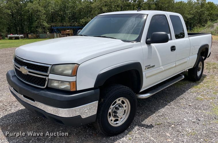image for item DM0306 2007 Chevrolet Silverado 2500HD  Ext. Cab pickup truck