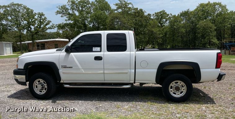 image for item DM0306 2007 Chevrolet Silverado 2500HD  Ext. Cab pickup truck
