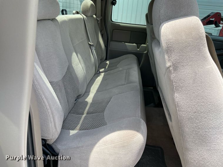 image for item DM0306 2007 Chevrolet Silverado 2500HD  Ext. Cab pickup truck